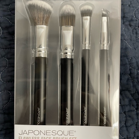Japonesque Makeup Make Up Brushes New Unopened Flawless Face Brush